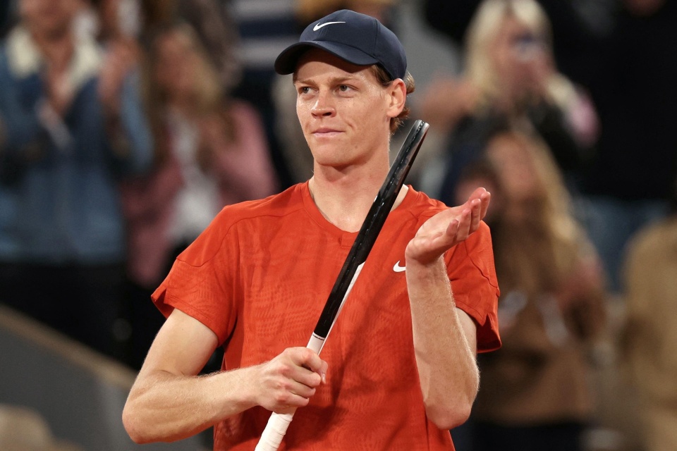 以精湛的自 以精湛的自